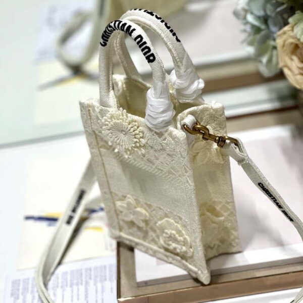 6533249d1db22.jpg 6533249d1db22.jpg