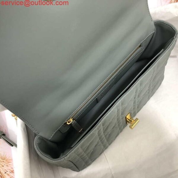 6533282a6aff7.jpg 6533282a6aff7.jpg