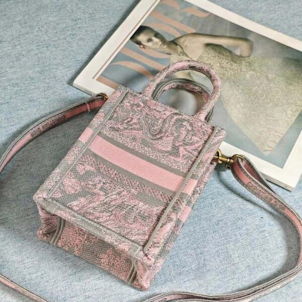 653329c9d7008.jpg 653329c9d7008.jpg