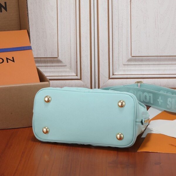 Replica-Louis-Vuitton-Alma-BB-Bag-Vert-dEau-Green-LV-M20855-8.jpg Replica-Louis-Vuitton-Alma-BB-Bag-Vert-dEau-Green-LV-M20855-8.jpg