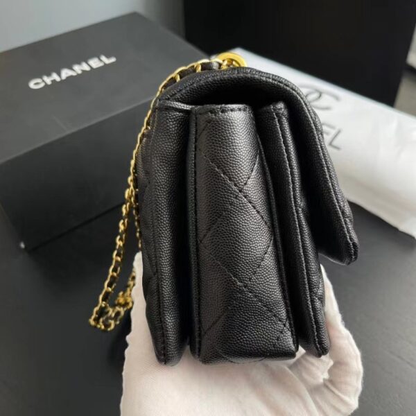 a69900-4.jpg a69900-4.jpg