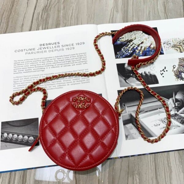 chanel-19-chain-infinity-clutch-with-chain-86063.jpg