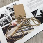 chanel-19-in-the-fall-of-the-new-camellias-work-the-cards-the-card-pack-86068-3.jpg