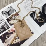chanel-19-in-the-fall-of-the-new-camellias-work-the-cards-the-card-pack-86068-4.jpg