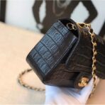 chanel-alligator-flap-classic-bag-1116-2.jpg