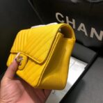 chanel-chevron-caviar-leathe-20cm-classic-flap-bag-1116-5.jpg