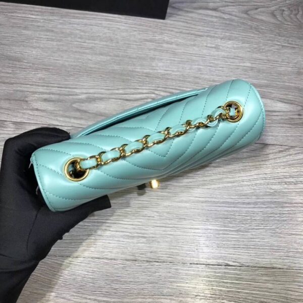 chanel-chevron-lambskin-20cm-classic-flap-bag-1116-3.jpg chanel-chevron-lambskin-20cm-classic-flap-bag-1116-3.jpg