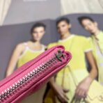 chanel-clutch-bag-86089-3.jpg