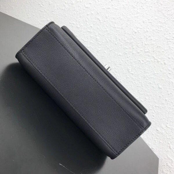 m51418-5.jpg m51418-5.jpg