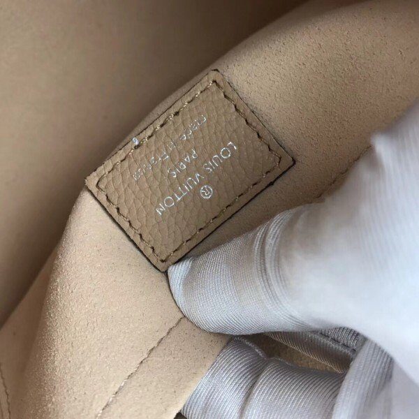 m51424-5.jpg m51424-5.jpg