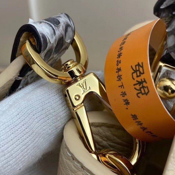 m55923-6.jpg m55923-6.jpg