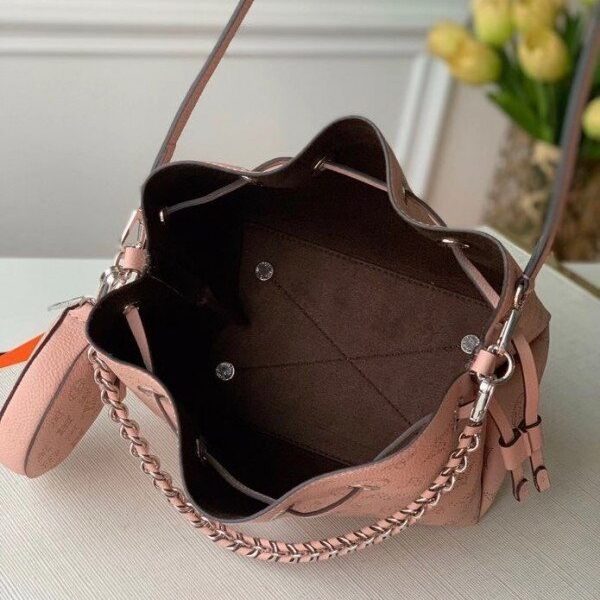 m57068-8.jpg m57068-8.jpg