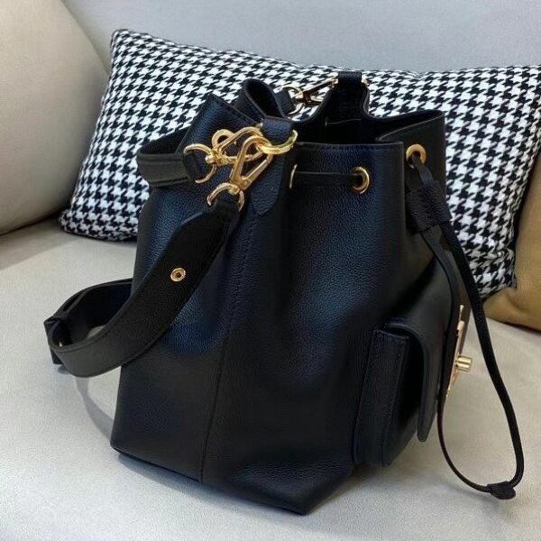 m57687-4.jpg m57687-4.jpg