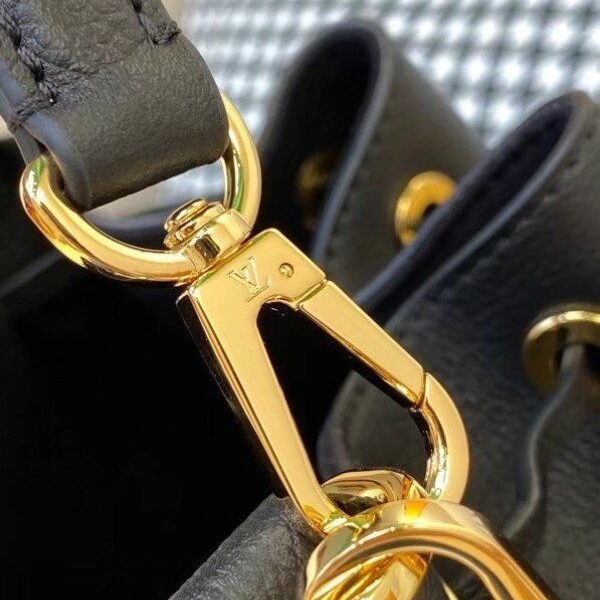 m57687-5.jpg m57687-5.jpg