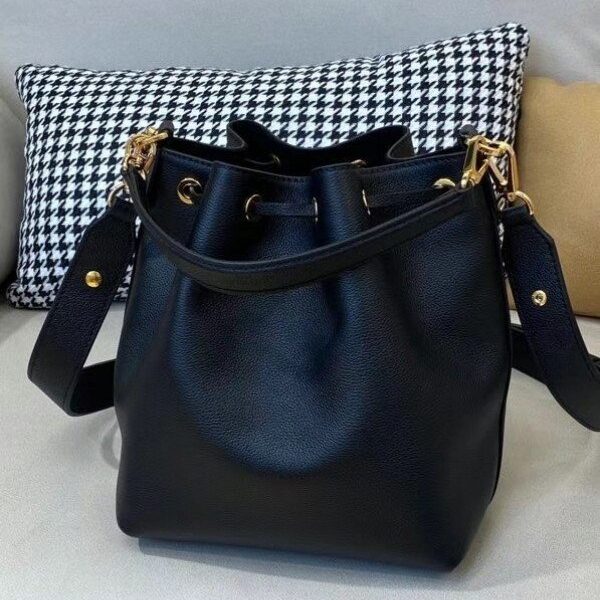 m57687-7.jpg m57687-7.jpg