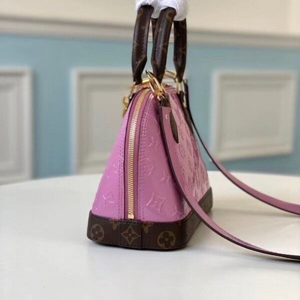 m90583-2.jpg m90583-2.jpg