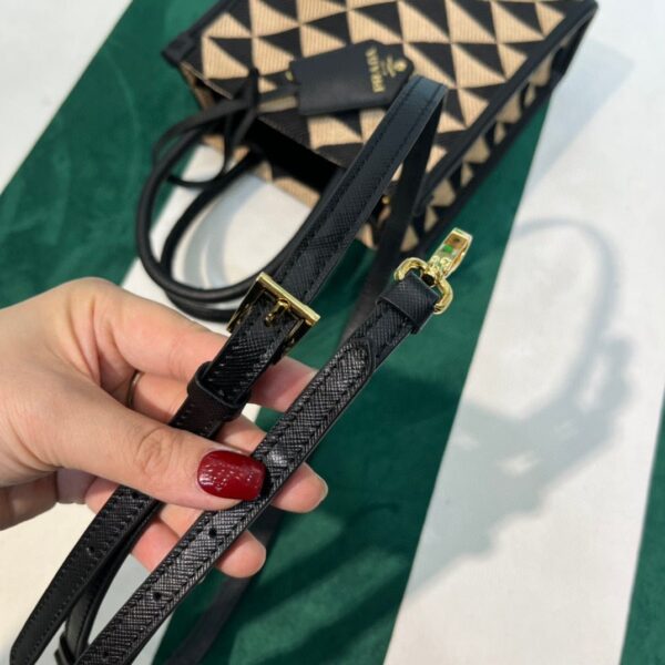 653251777ff28.jpg 653251777ff28.jpg