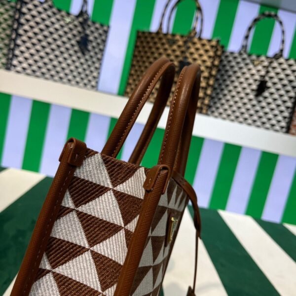 6532517d72449.jpg 6532517d72449.jpg