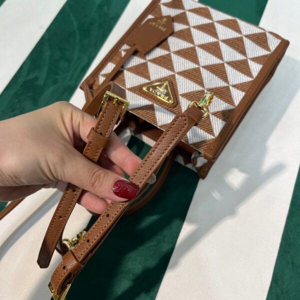 653251849e97a.jpg 653251849e97a.jpg