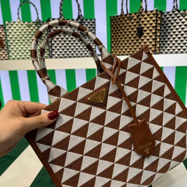 653251979b8ce.jpg 653251979b8ce.jpg