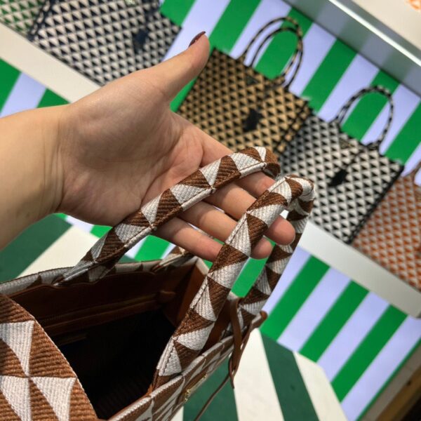 65325198de16d.jpg 65325198de16d.jpg