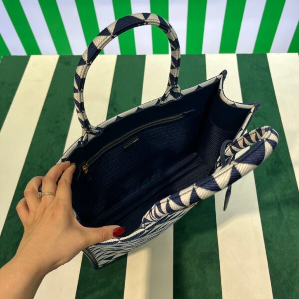 6532520909d2c.jpg 6532520909d2c.jpg