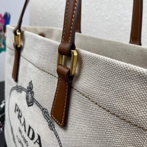 6532526d2c8a7.jpg 6532526d2c8a7.jpg