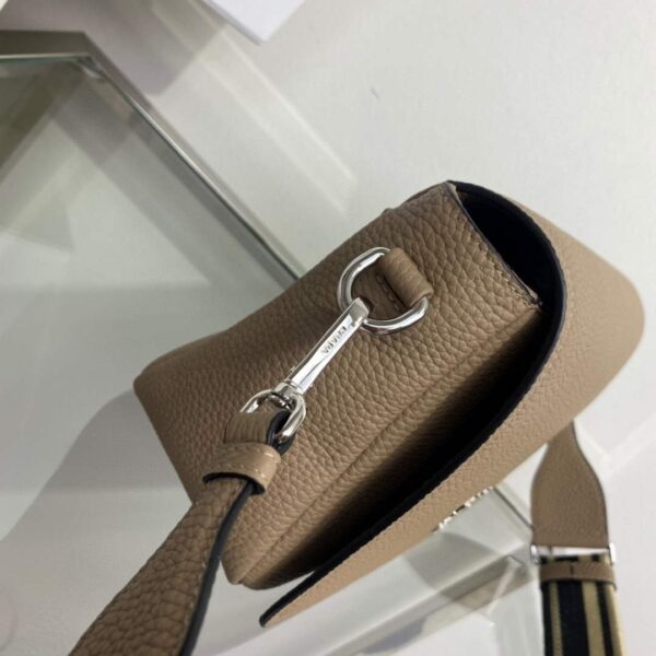 653252e94dd44.jpg 653252e94dd44.jpg