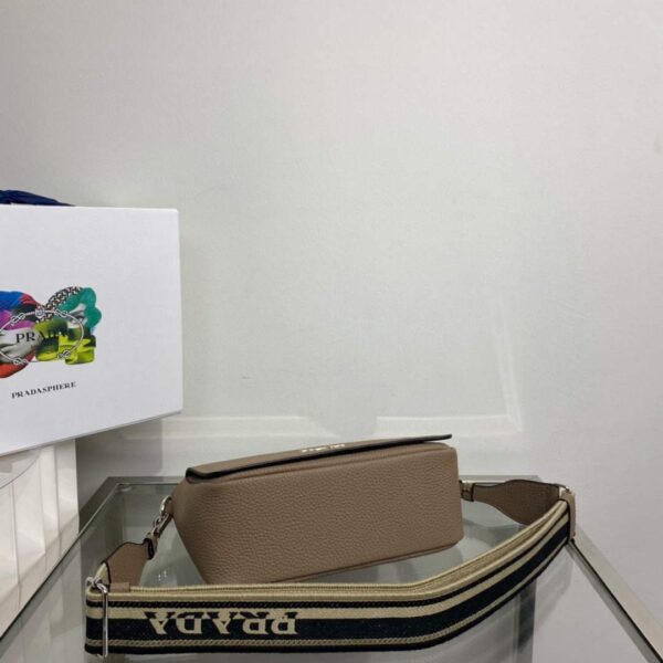 653252ea90990.jpg 653252ea90990.jpg