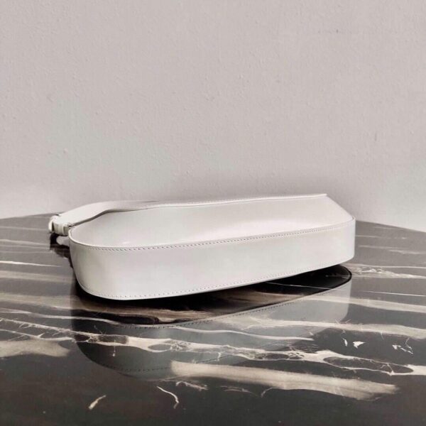 6532575898b7f.jpg 6532575898b7f.jpg